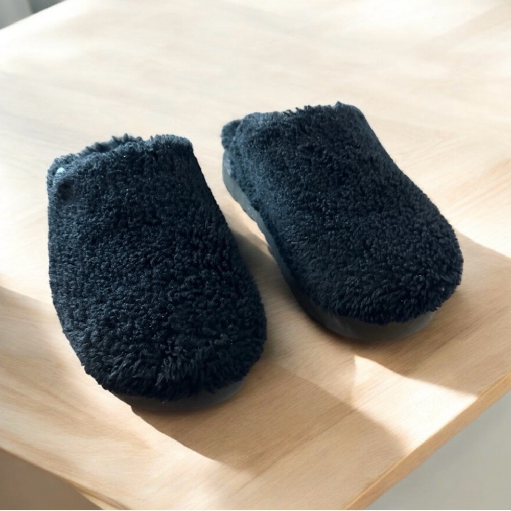 UGG Black Fuzz Sugarsole Slide, 
1” Platform, Barely worn, like new condition